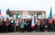 В Буйнакске прошел митинг в поддержку Вооруженных сил РФ