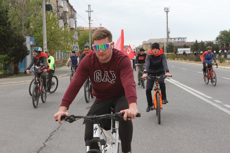  В Каспийске прошел велопробег «Дорога дружбы»