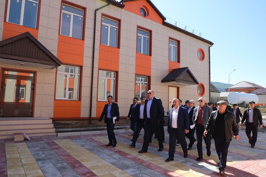 Новую школу на 420 мест откроют в Казбековском районе до конца 2022 года