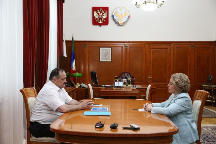 Валентина Матвиенко провела рабочую встречу с Сергеем Меликовым
