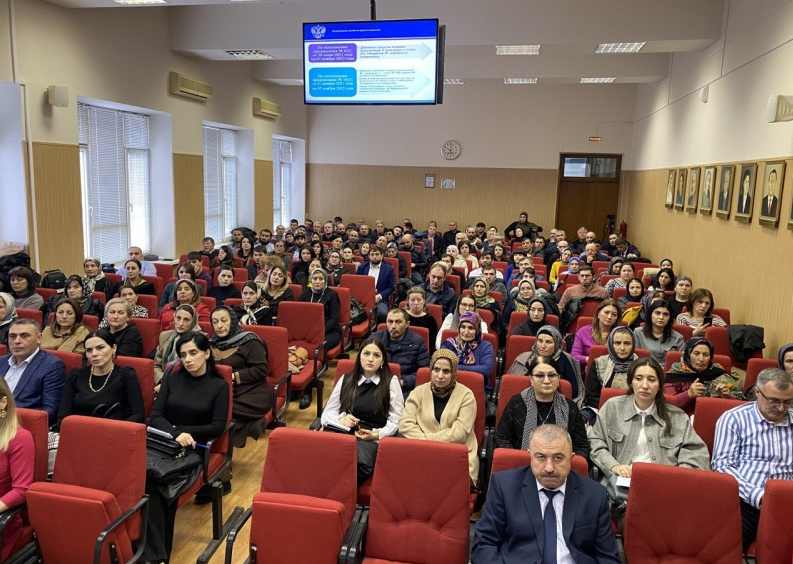 Минтруд Дагестана провел семинар-совещание о профилактике нарушений в сфере занятости