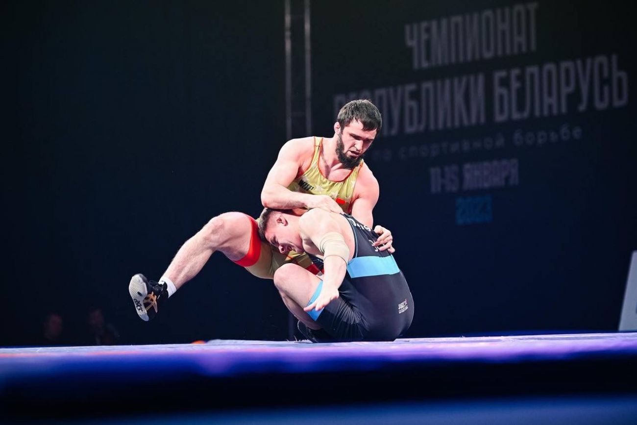 Три медали завоевали дагестанцы на чемпионате Белоруссии по вольной борьбе