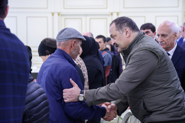 Глава Дагестана встретился с семьями погибших военнослужащих