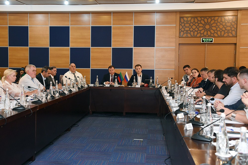 Комитет Государственной Думы по молодежной политике провел выездное совещание в Махачкале