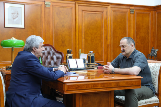 Сергей Меликов встретился с избранным главой Новолакского района