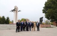 Делегация из Дагестана почтила память героев павших в Великой Отечественной войне в Узбекистане