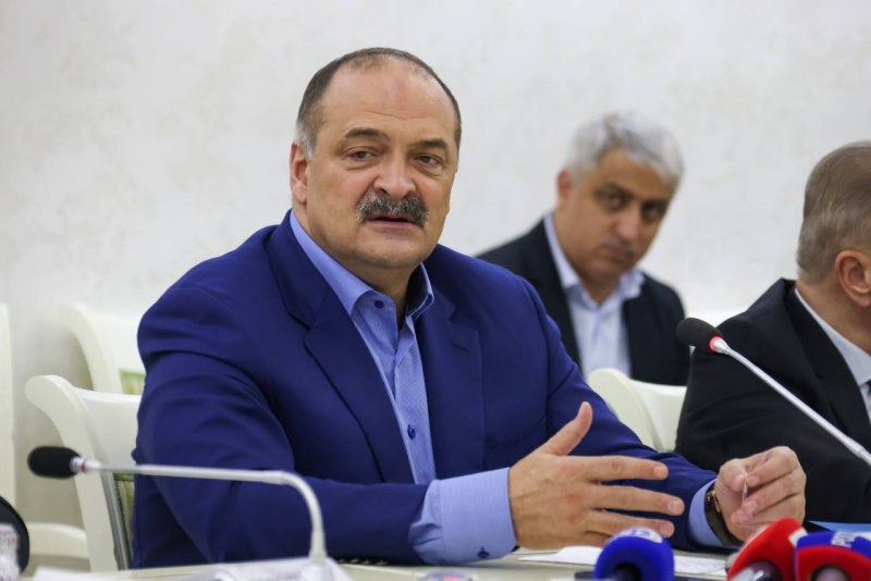 Сергей Меликов заявил о планах поэтапного капремонта объектов здравоохранения