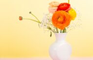 Как выбрать вазу для цветов: советы и тренды