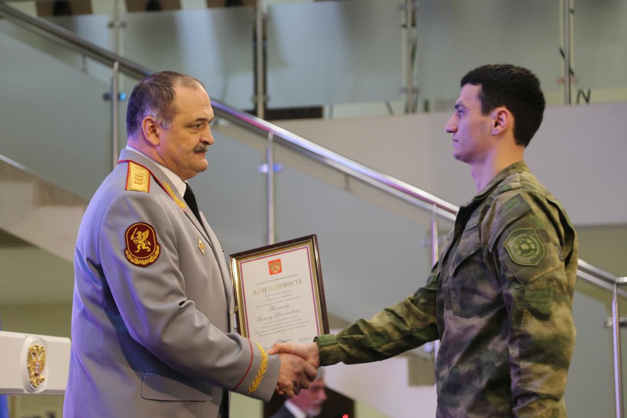Сергей Меликов провел церемонию награждения военнослужащих накануне Дня защитника Отечества