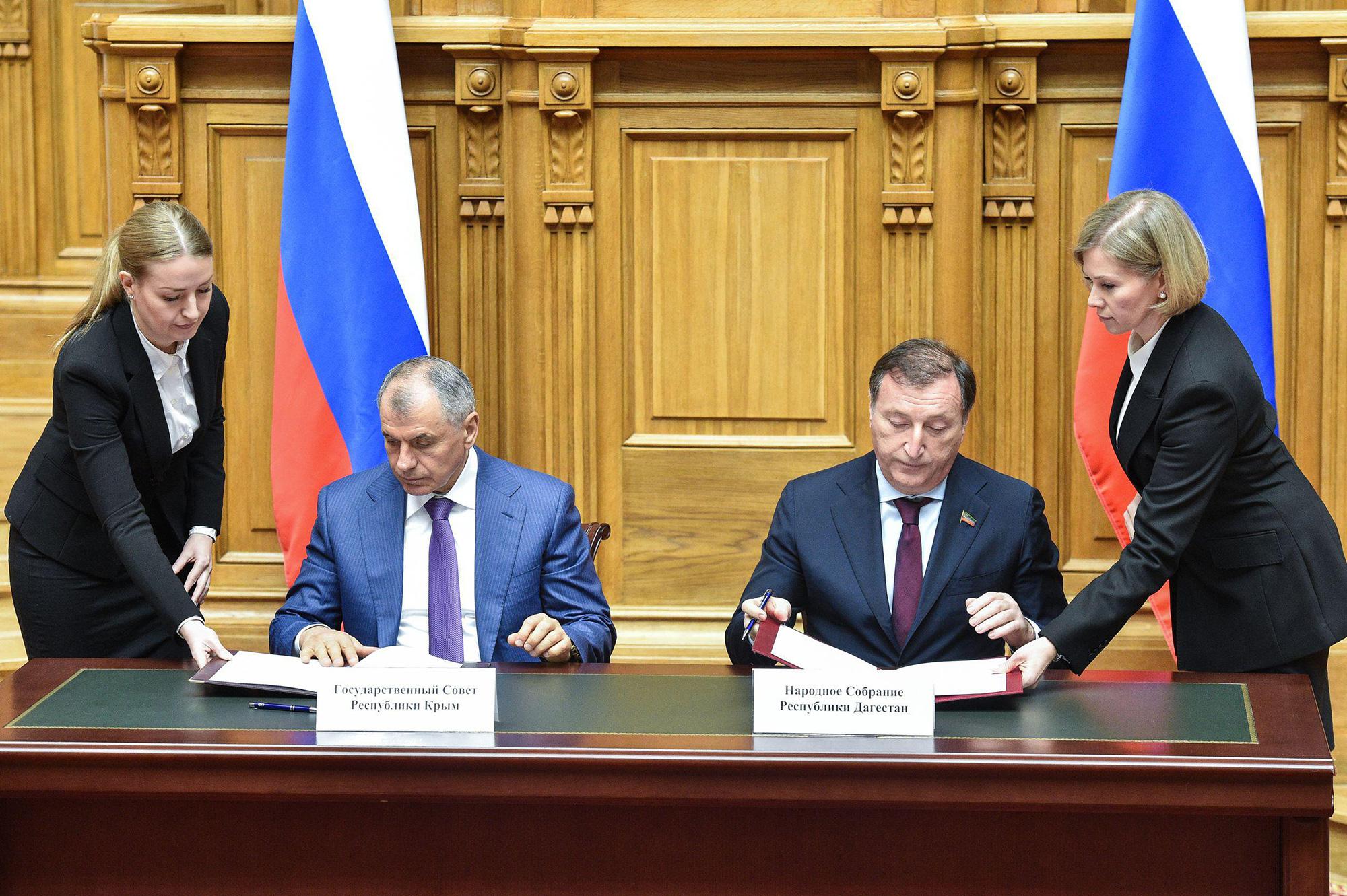Народное Собрание Дагестана подписало соглашения о сотрудничестве