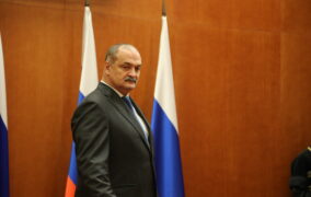 Экс-глава Дагестана стал сенатором от Белгородской области