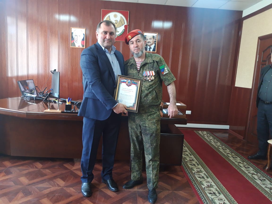 Глава Хивского района Ярмет Ярметов встретился с участниками специальной военной операции