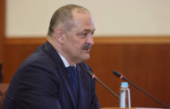 Сергей Меликов принял участие в работе сессии Народного собрания