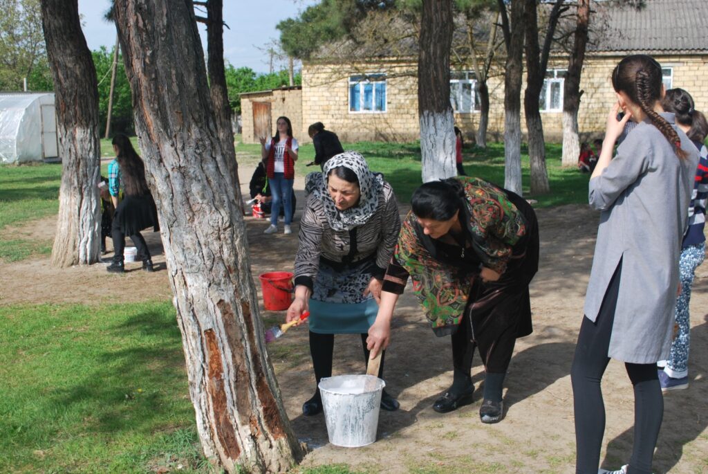 Лесники Дагестана организовали субботник в рамках Декады экологии