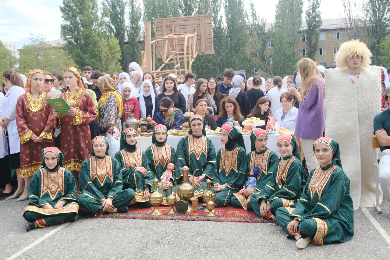 В Дагестанском базовом медколледже им. Аскерханова состоялся этно-фестиваль 