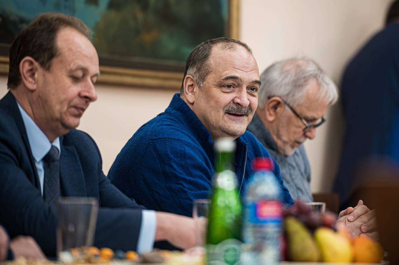 Сергей Меликов встретился с футболистами и тренерским штабом махачкалинского «Динамо»