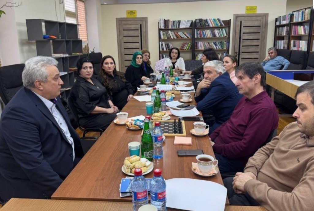 В махачкалинской библиотеке для слепых состоялась встреча журналистов республиканских СМИ с коллективом учреждения