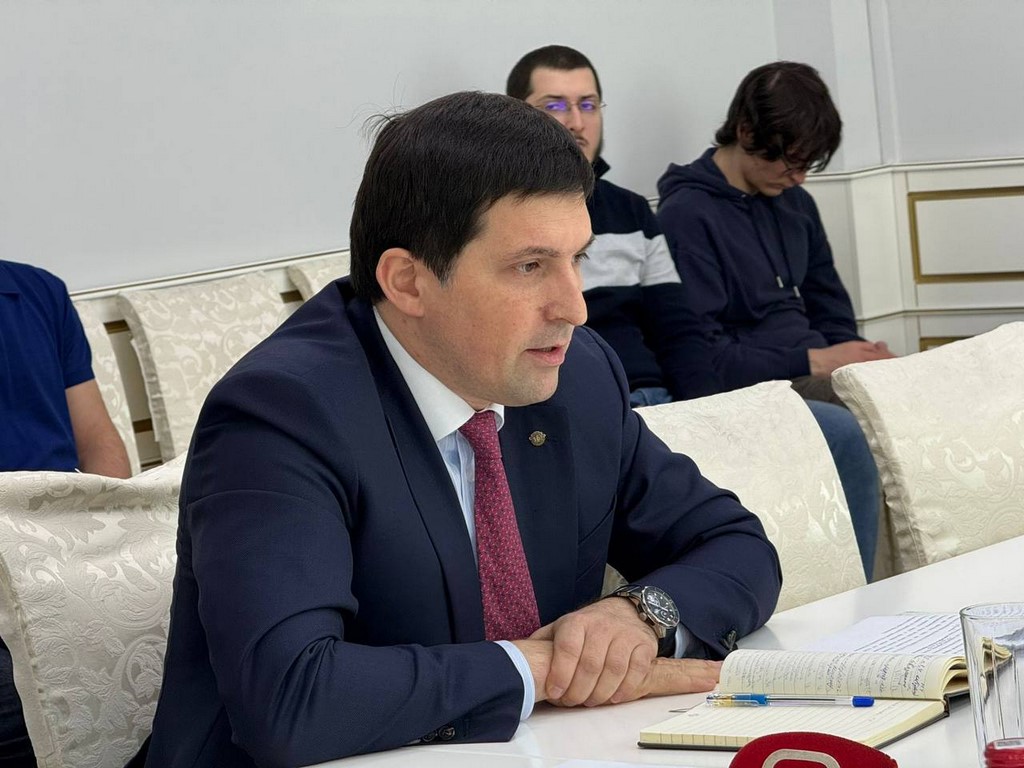 Порт Махачкалы в 2025 году планирует сохранить объемы перевалки наливных грузов