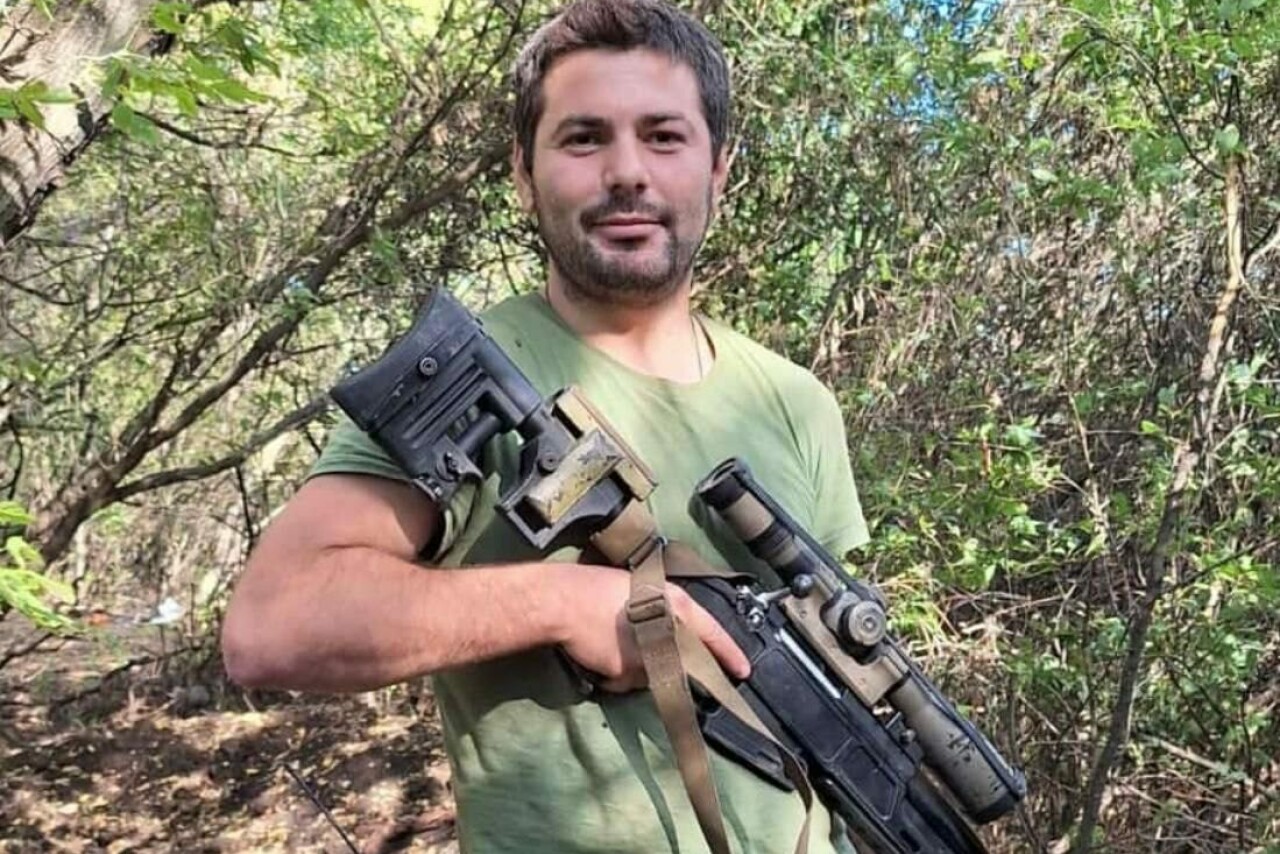 И дочку Мирой в честь мира назвал