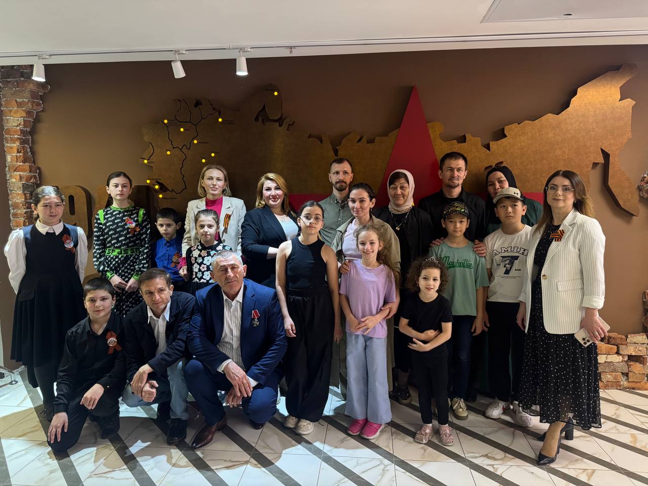 К 80-летию Великой Победы выпускники «Лидеров России» провели в Республике Дагестан акцию «Победа каждой семьи»