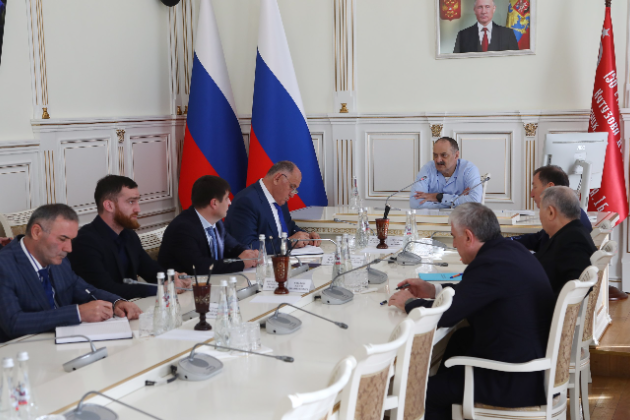 Глава Дагестана провел совещание по постановке задач на июнь