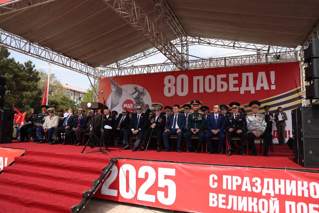 Победное Знамя - вновь на передовой!