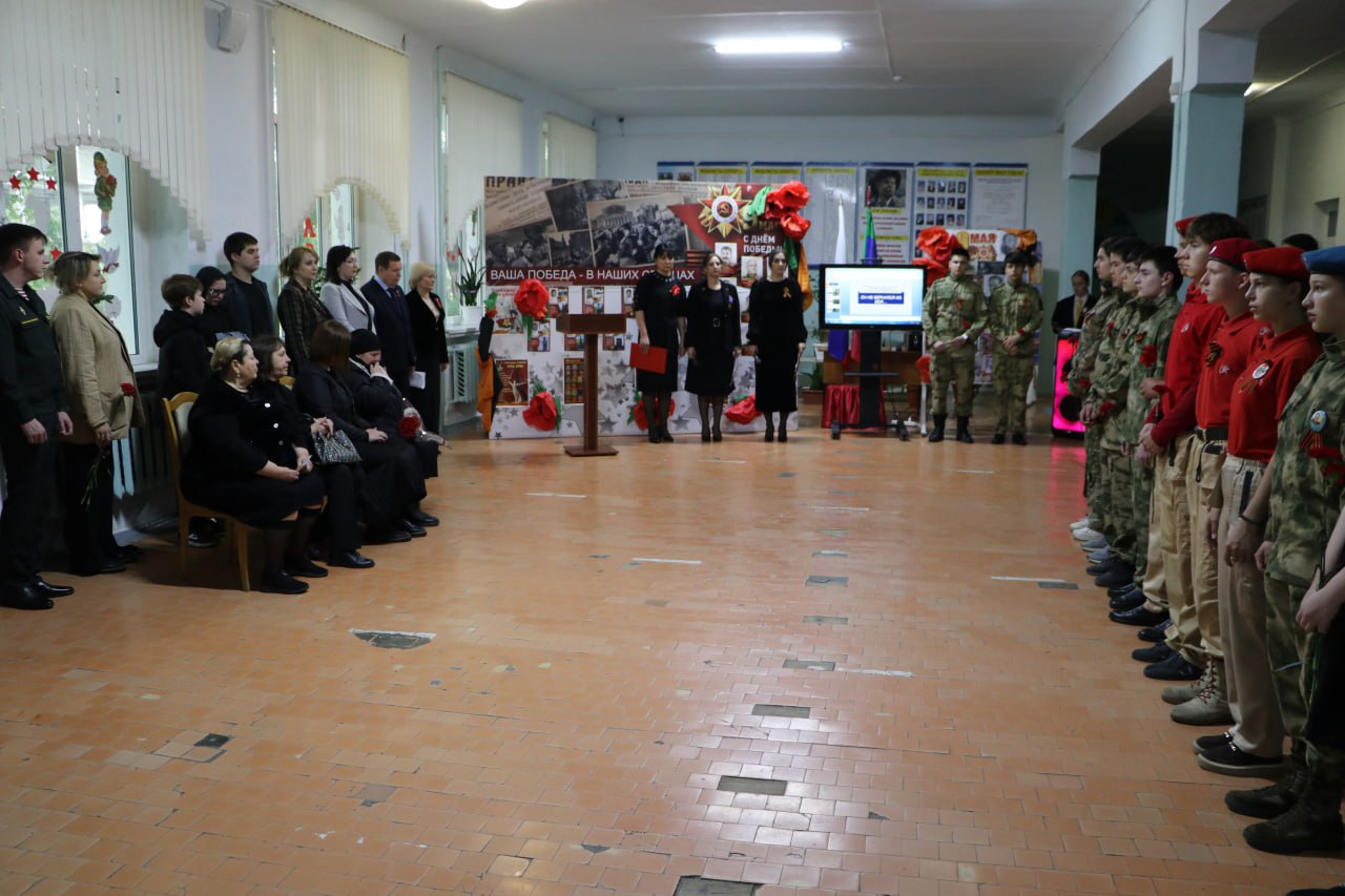 В Кизляре увековечили имена героев СВО