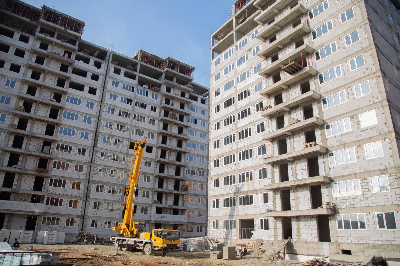 Вопросы переселения граждан из аварийного жилья обсудили на совещании в Махачкале