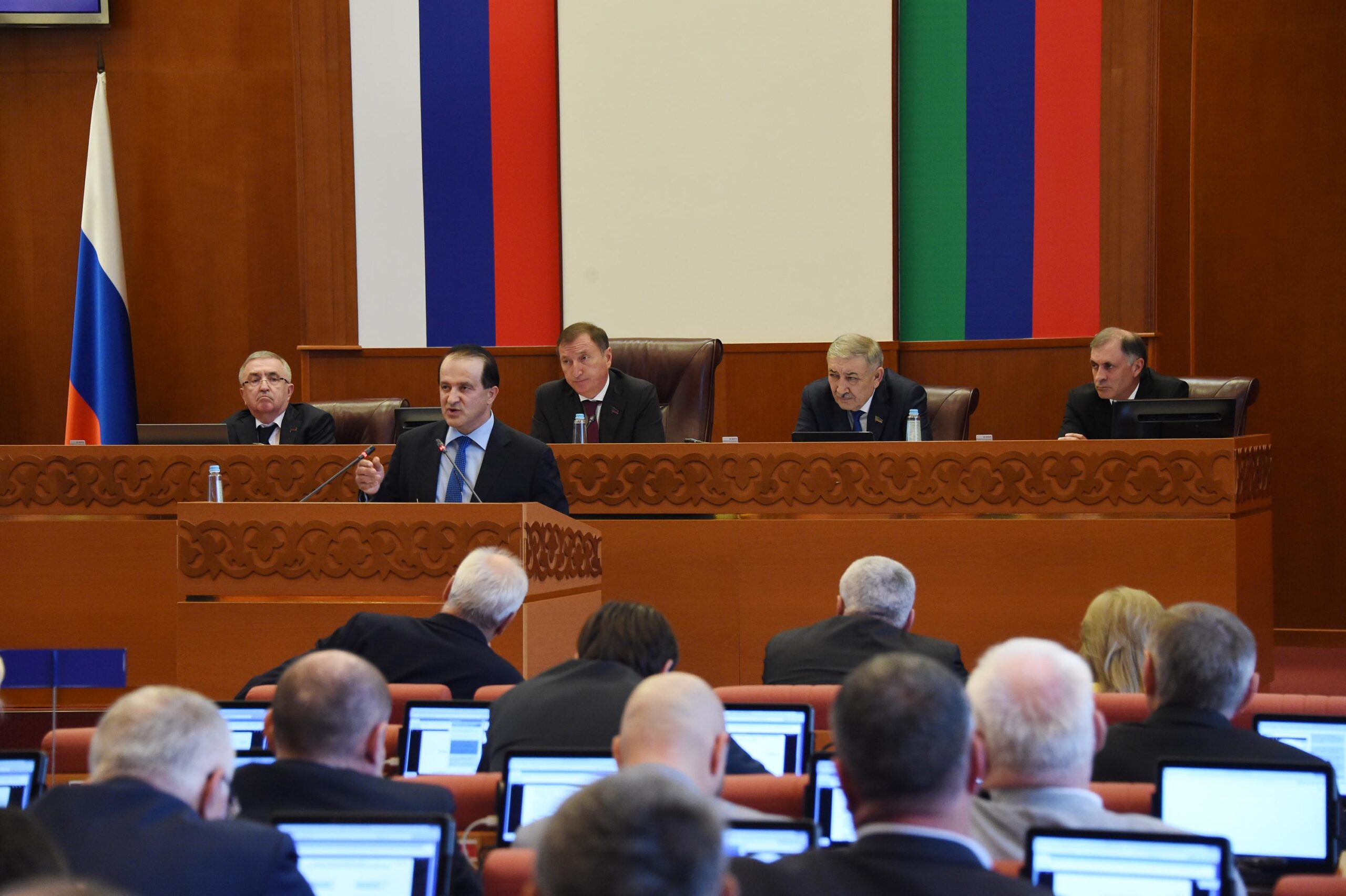 Заур Аскендеров рекомендовал УФАС по РД усилить работу по контролю за ростом цен