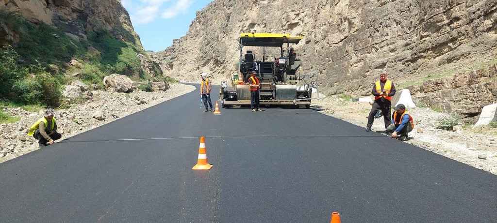 В Дагестане ремонтируют ключевую дорогу, связывающую горные районы с центром республики