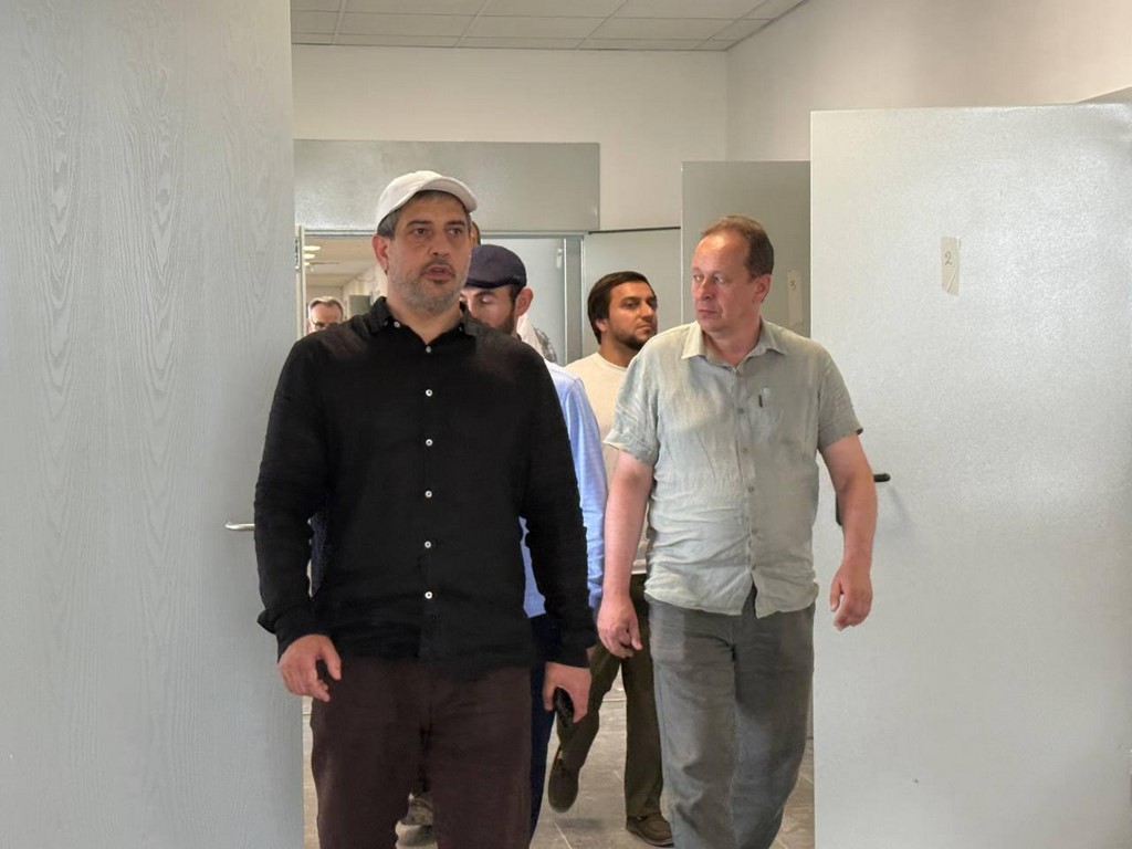 Вице-премьер РД Муслим Телякавов изучил готовность новых школ региона к открытию