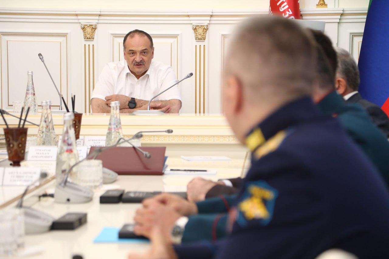 Сергей Меликов встретился с участниками второго потока программы Энвером Набиевым и Магомедом Валиховым