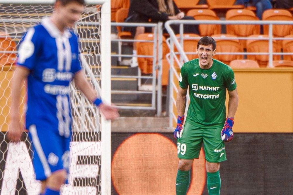 «Динамо» подарило первые очки аутсайдеру чемпионата