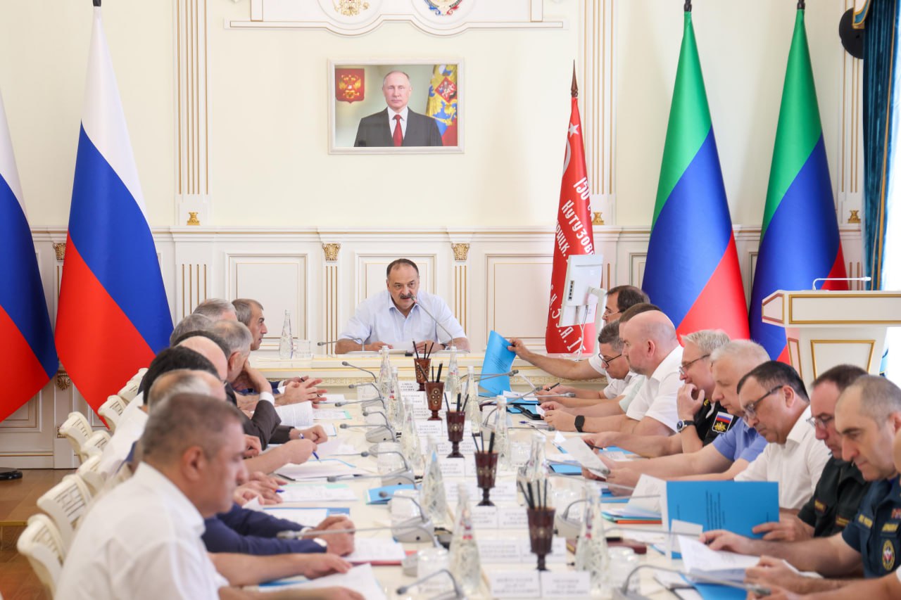 Сергей Меликов провел заседание Антитеррористической комиссии и Оперативного штаба