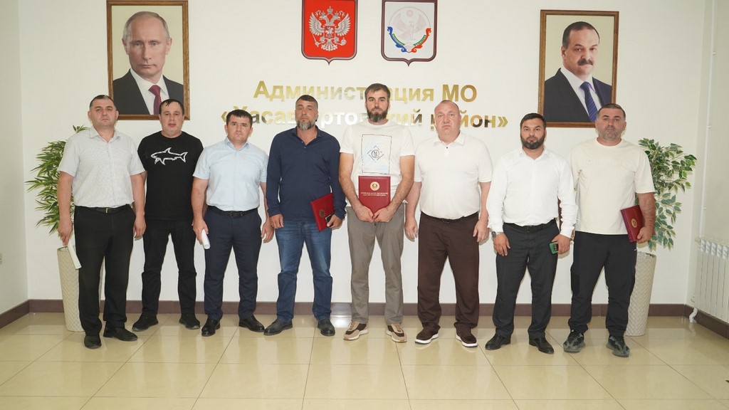 Глава Хасавюртовского района отметил благодарностью участников СВО