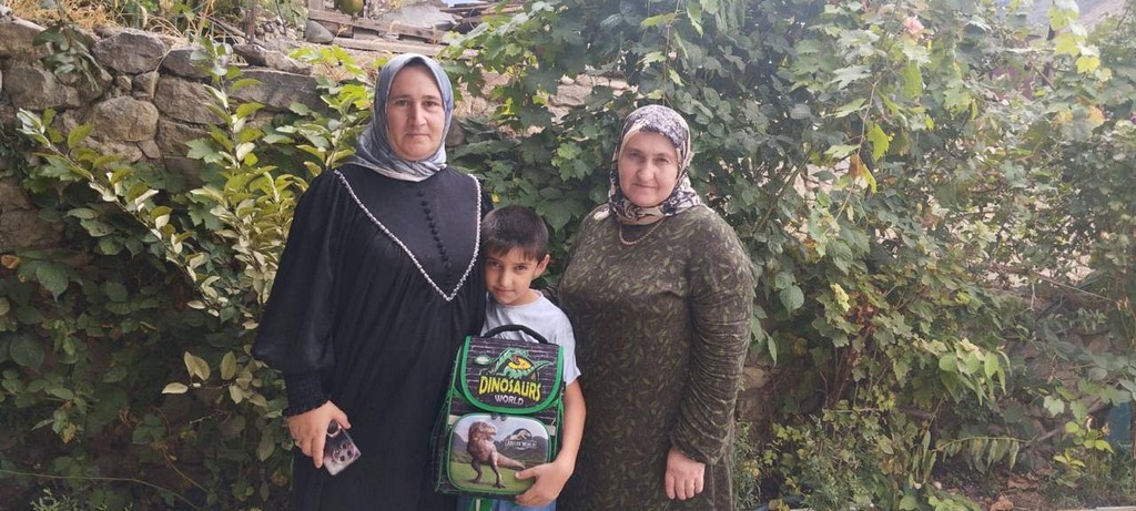 В Дагестане проходит акция «Собери ребенка в школу»