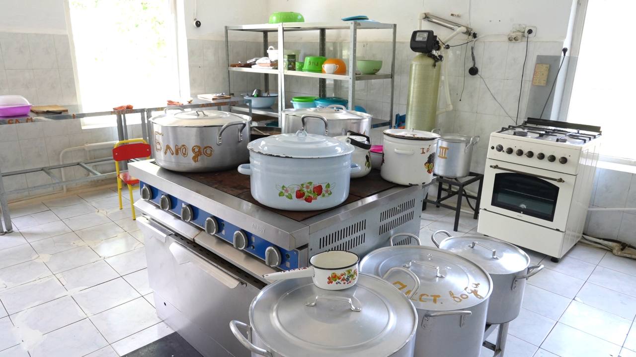 В махачкалинском детсаду №94 обнаружили нарушения в организации питания детей