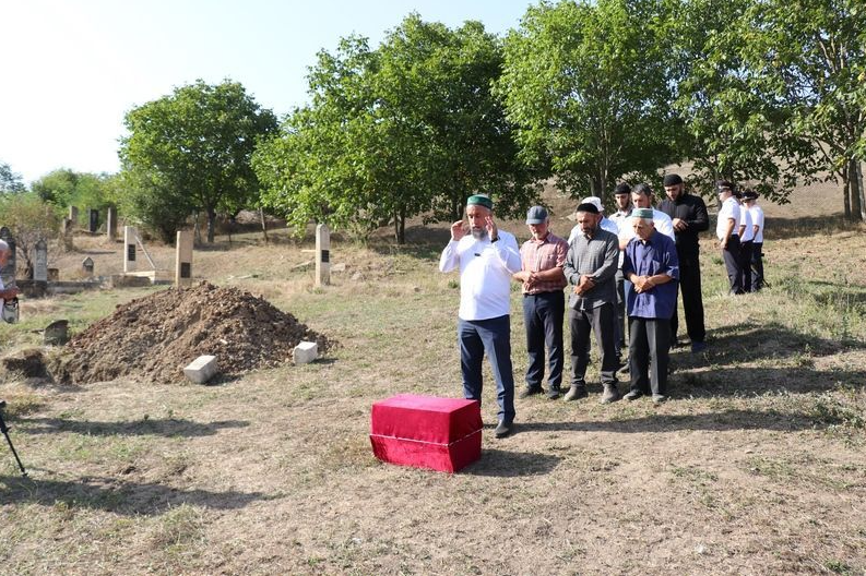 В Дагестане с почестями перезахоронили останки красноармейца, погибшего в Крыму в 1942 году