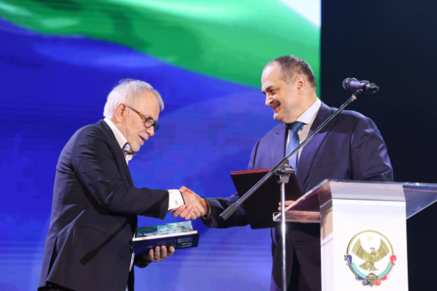 Сергей Меликов принял участие в торжественном вечере в честь 80-летия Гаджи Гаджиева