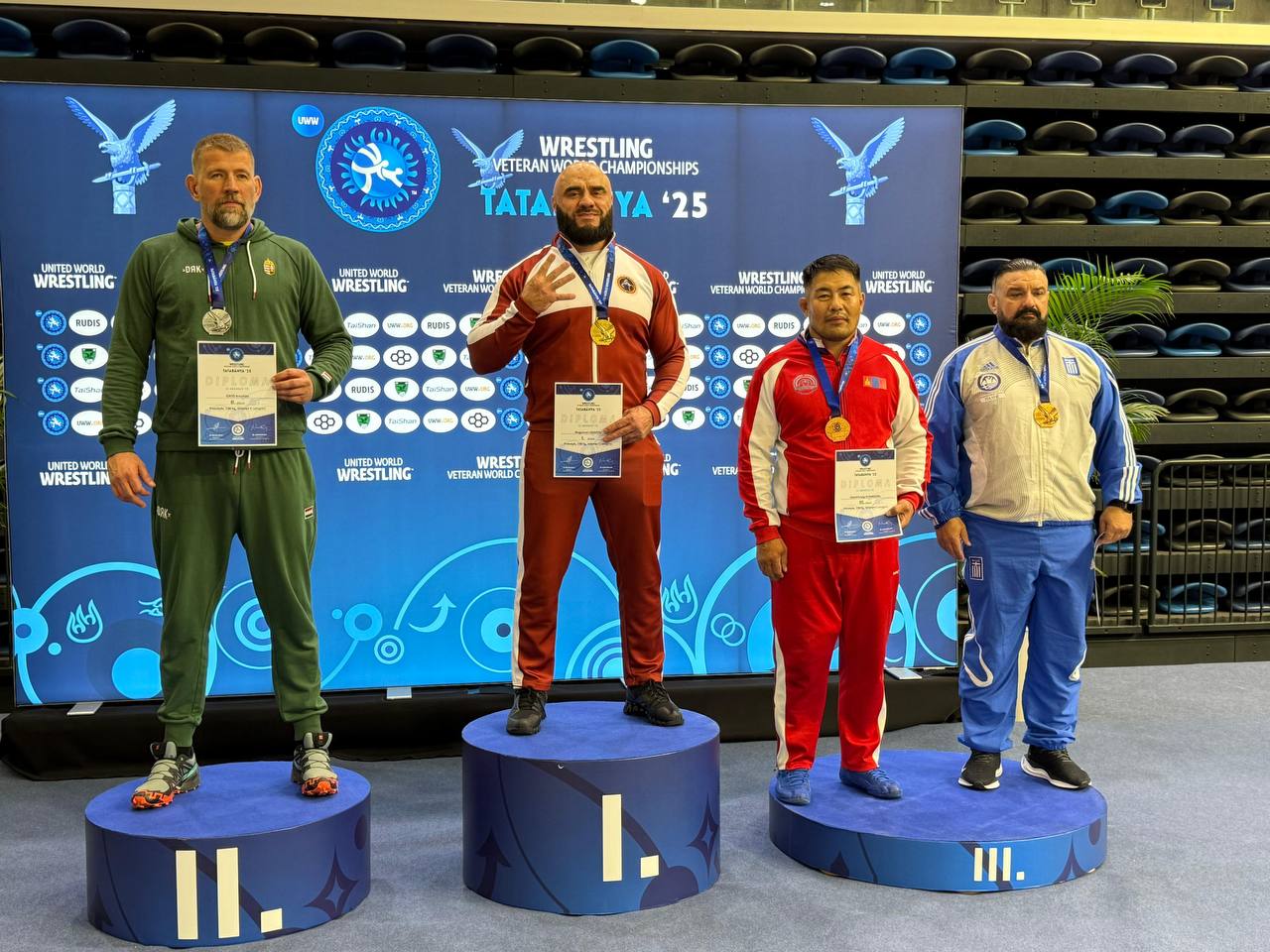 «Папа должен вернуться с наградой»