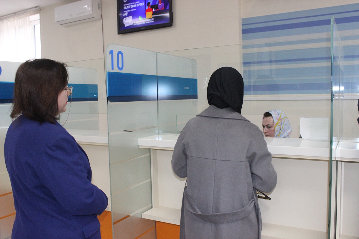 В Дагестане проходит День открытых дверей по вопросам уплаты имущественных налогов