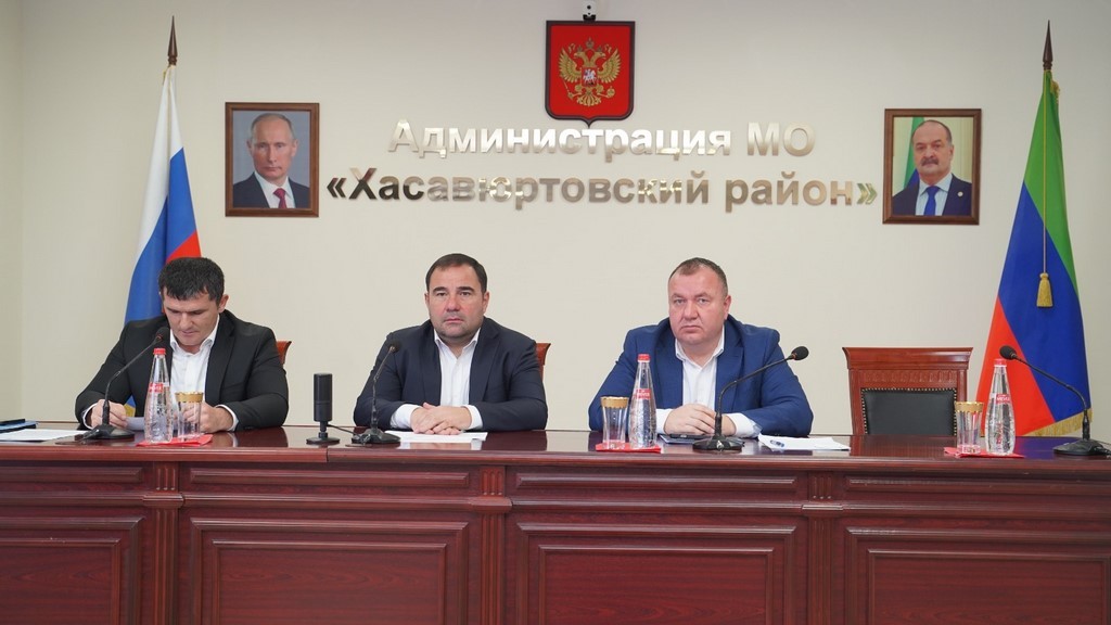 В Хасавюртовском районе прошло совещание по вопросам контрактной и срочной службы