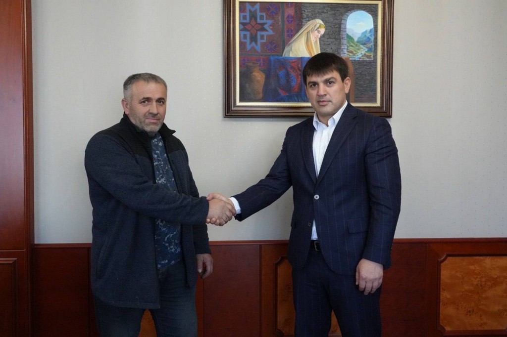 Предприниматель из Махачкалы отправился в зону СВО, повторив путь младшего брата-героя