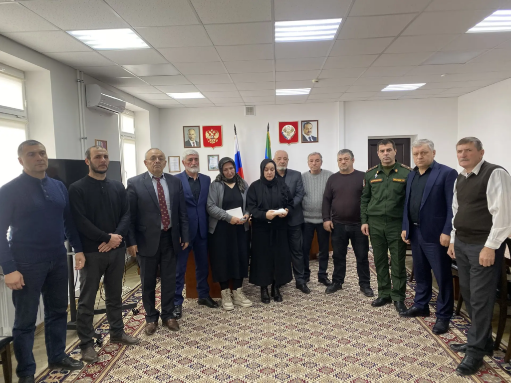 В Рутульском районе вручили посмертно ордена Мужества погибшим землякам