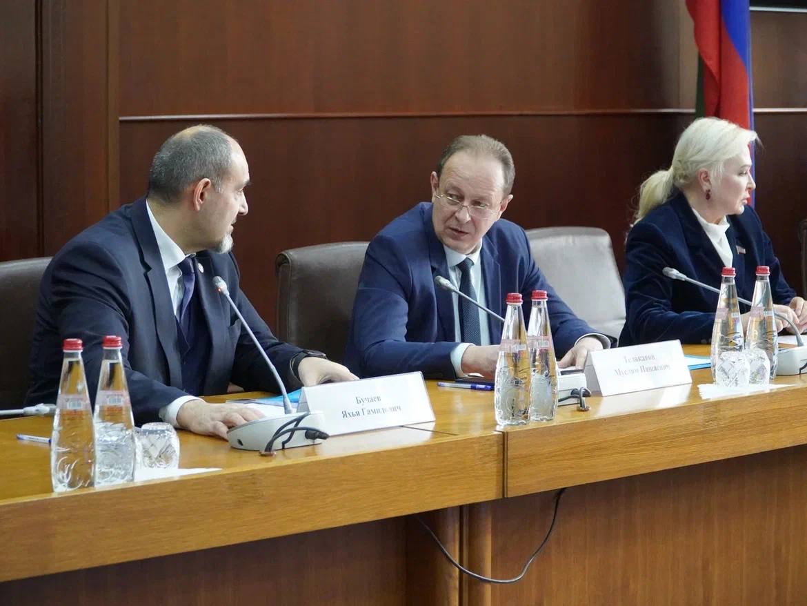 Ремонт, питание, спорт и IT-кластеры: какие задачи выполнило образование Дагестана в 2025 году