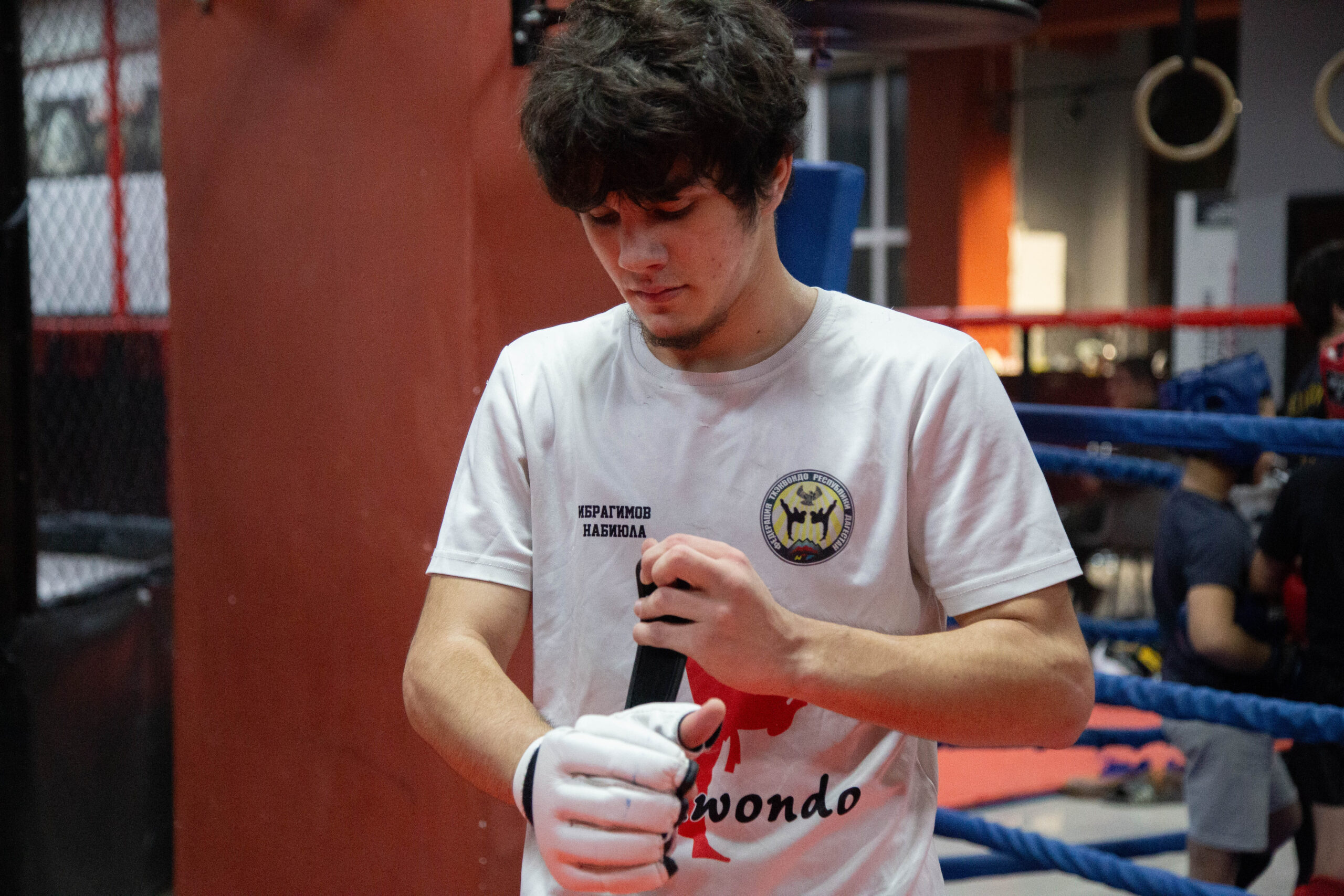 «Смотрит на соперника как на жертву» или Почему вам пора узнать, кто такой Руслан Гамзатов