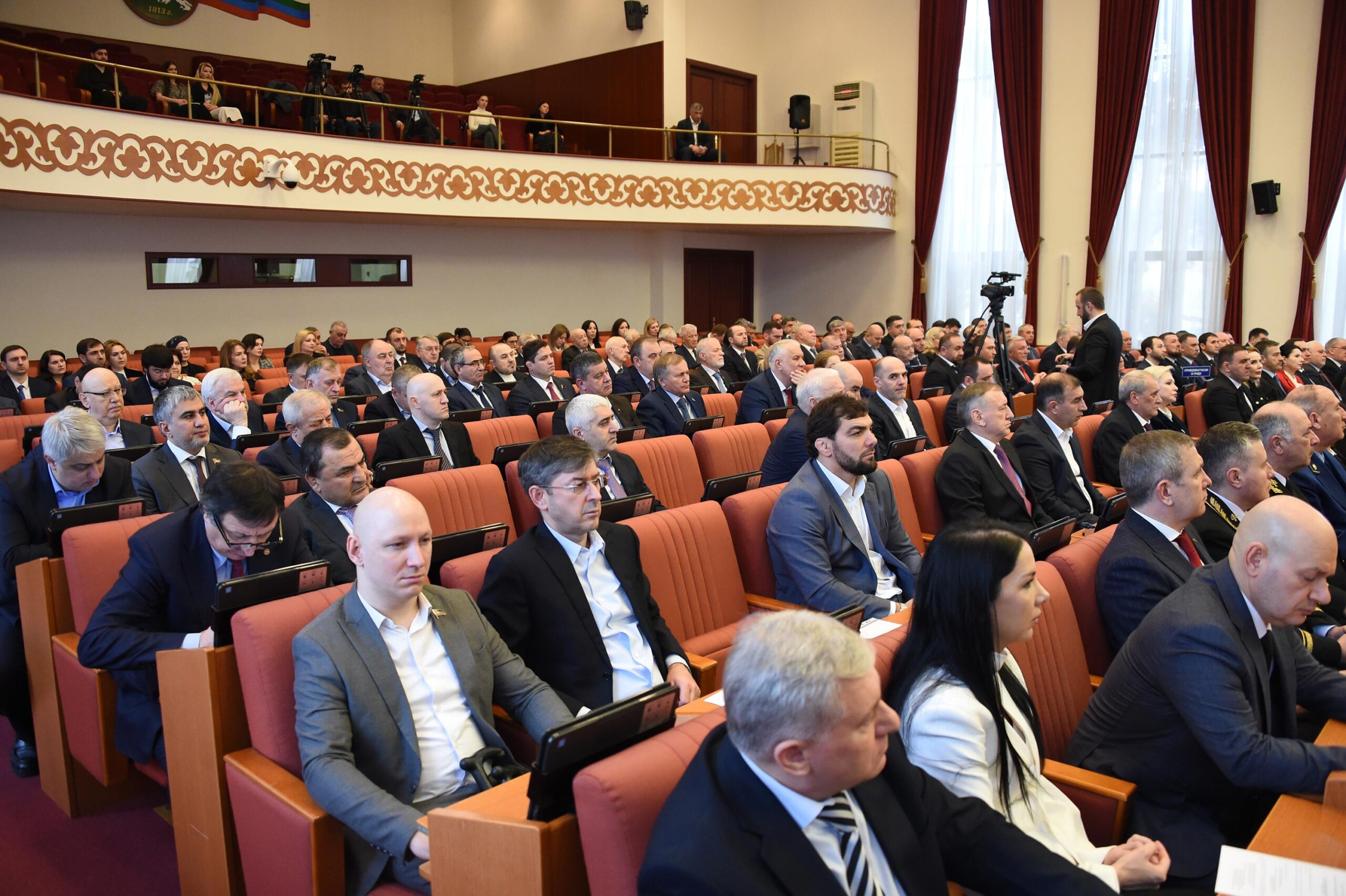 На сессии парламента Дагестана объявлен старт Года единства народов России