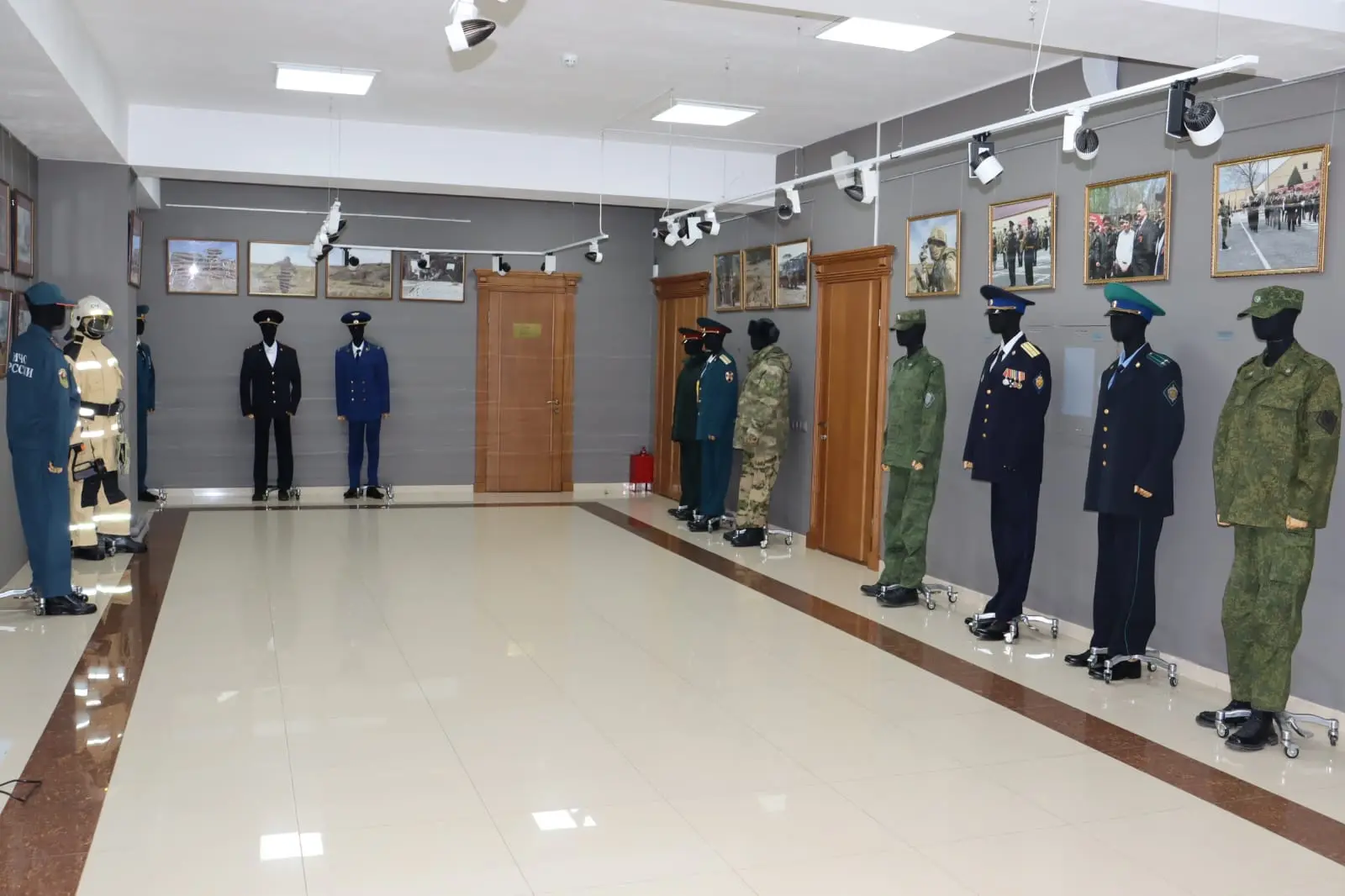 Дом дружбы открыл экспозицию, посвященную Дню защитника Отечества