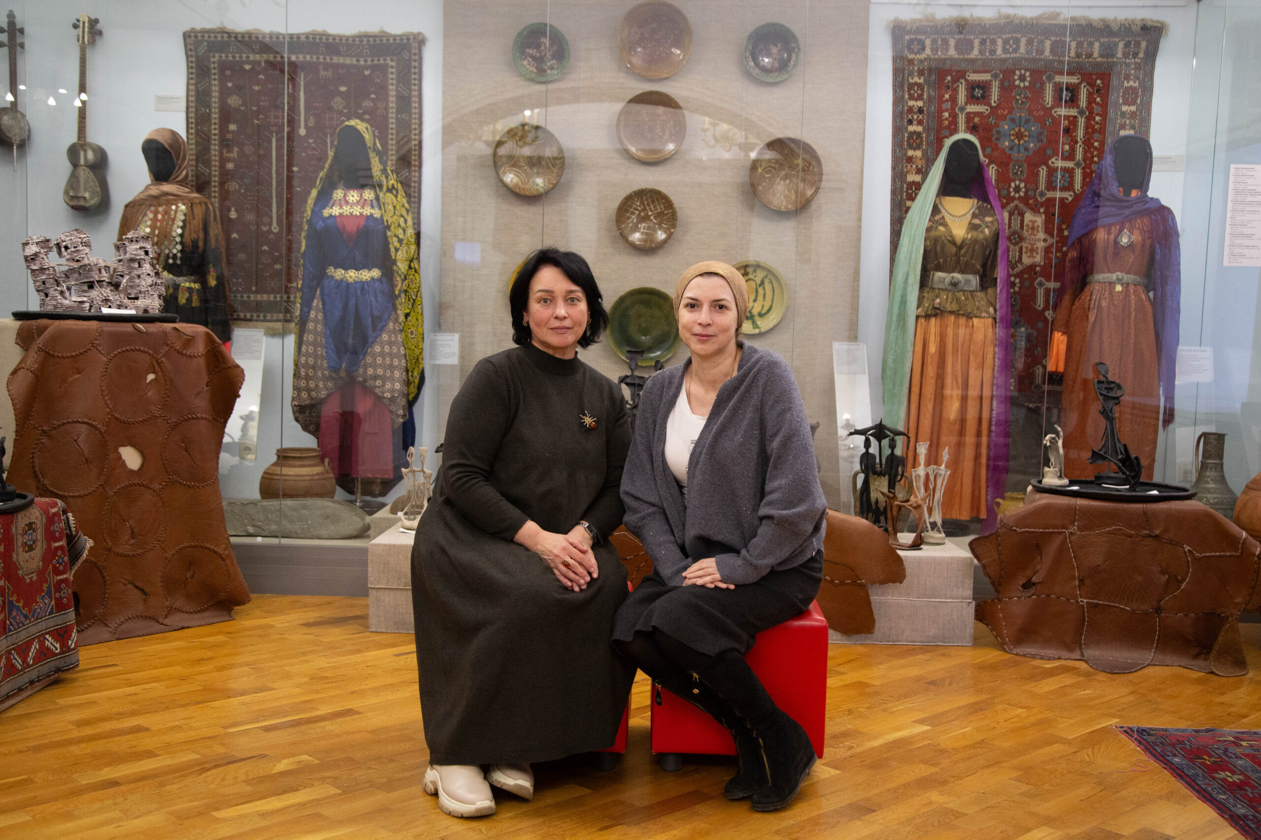 До замужества — белый, после замужества — черный