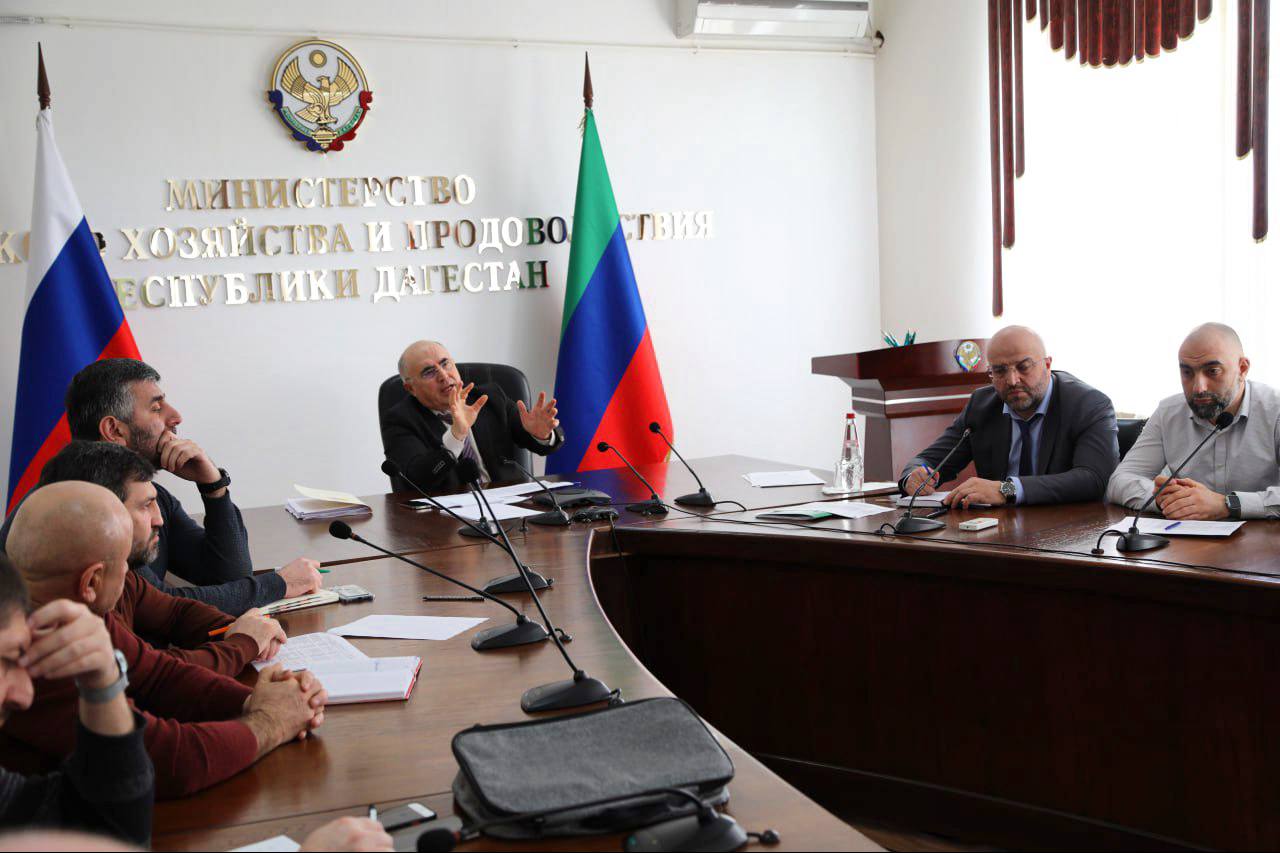 В минсельхозпроде РД обсудили меры господдержки для развития мелиоративного комплекса республики